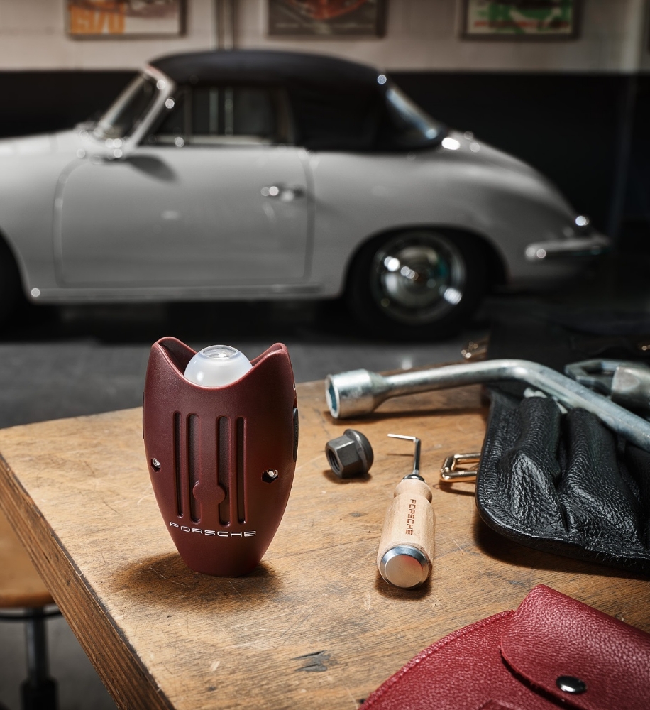 Picture of Classic Lamp LED Torch with Leather Case