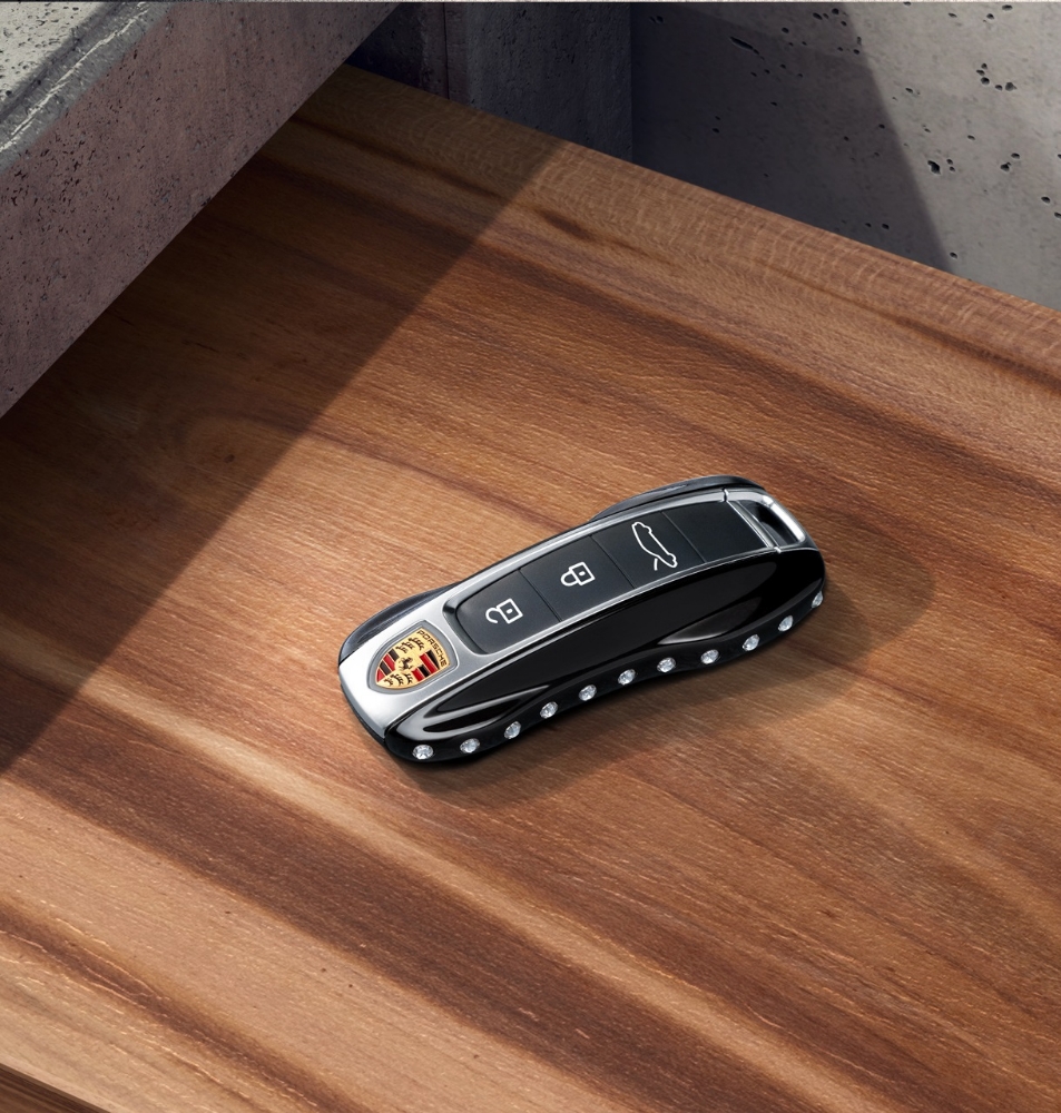 Picture of Key Cover Blades Painted High-Gloss Black with Swarovski® Stones