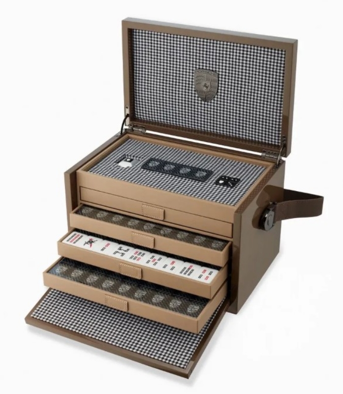 Picture of Porsche Mahjong Set with Wooden Box