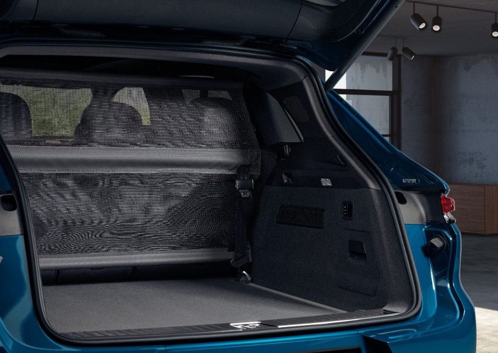 Picture of Luggage Compartment Partition Net for E3 Cayenne